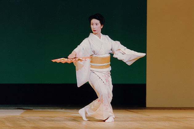 若柳 海穂秀(わかやぎ みほひで)の日本舞踊写真7